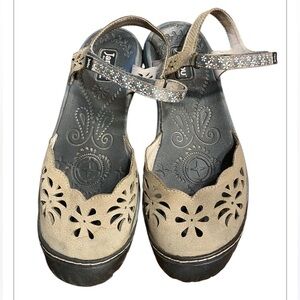 Jambu Deep Sea Encore Vegan Mary‎ Jane size 8.5. Tan.